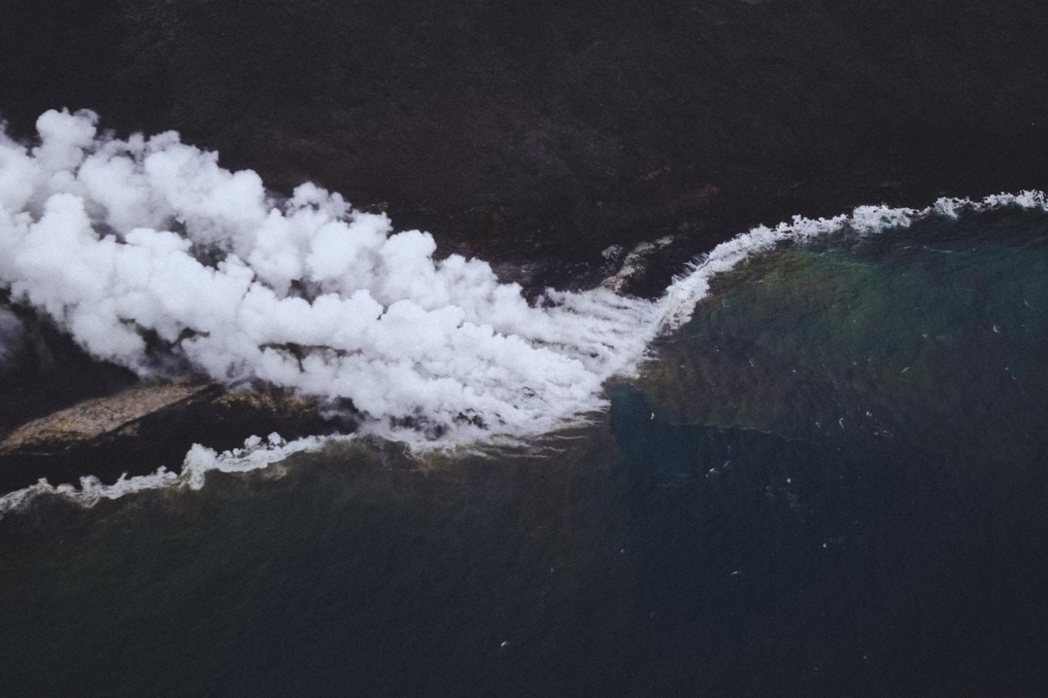 Un gigante bajo el mar amenaza con despertar frente a EE.UU. (y podríamos verlo en vivo)