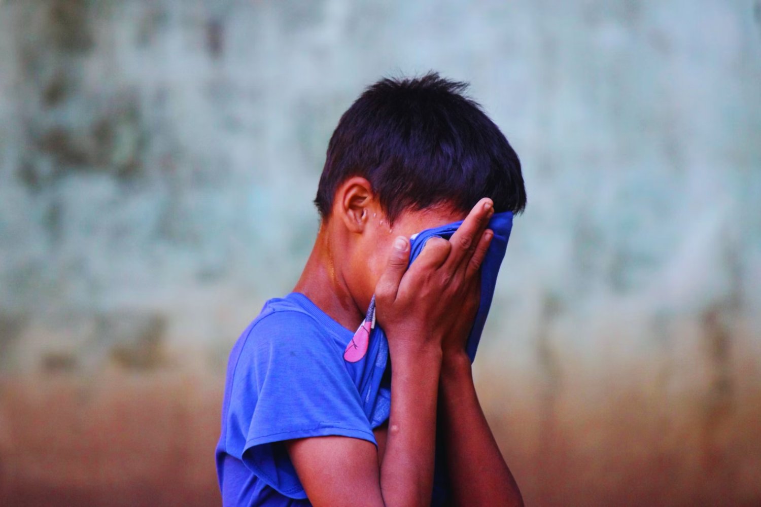 Lo que no se ve, pero duele: las frases de los padres que dejan cicatrices en la infancia
