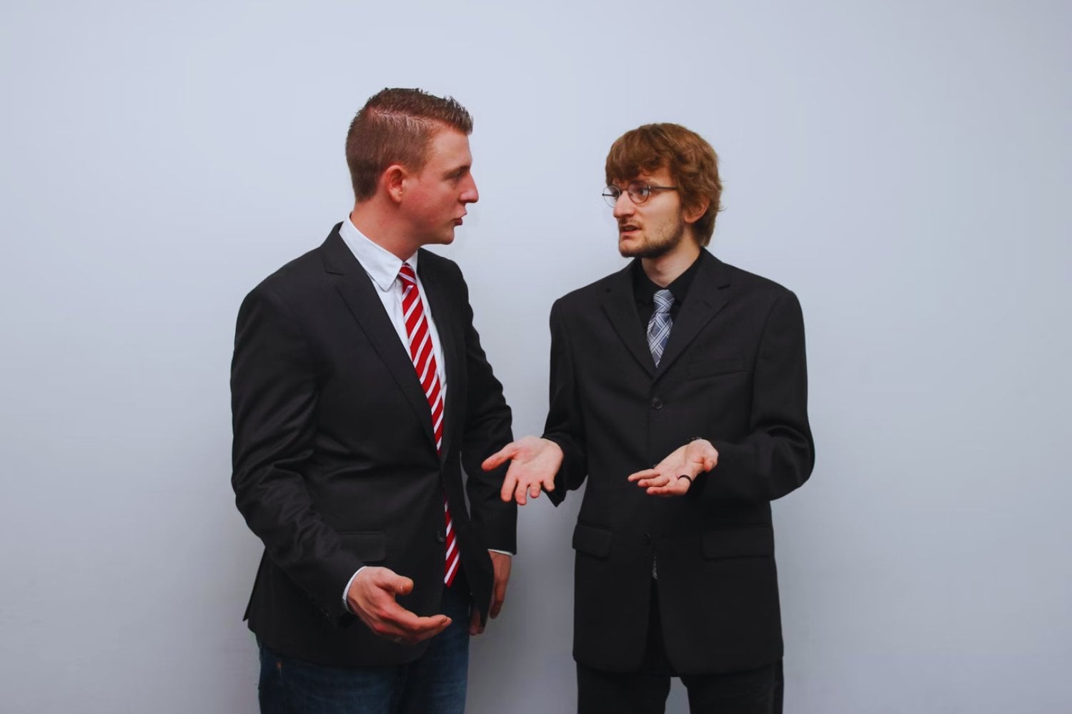 Cómo reaccionar con firmeza y respeto cuando te interrumpen: claves que usan los expertos