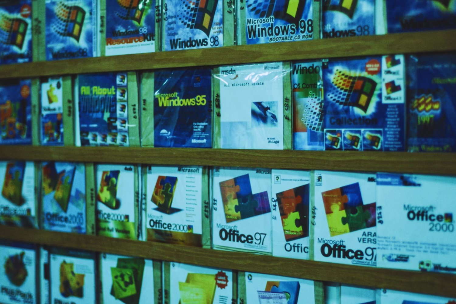 El software que nunca muere: cómo Microsoft convirtió sus viejos sistemas en la base invisible del mundo moderno