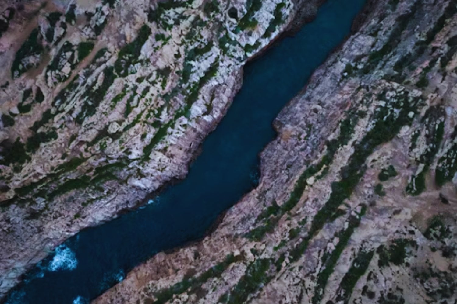 El río oculto bajo el Amazonas: la corriente subterránea que recorre América del Sur sin que lo sepamos