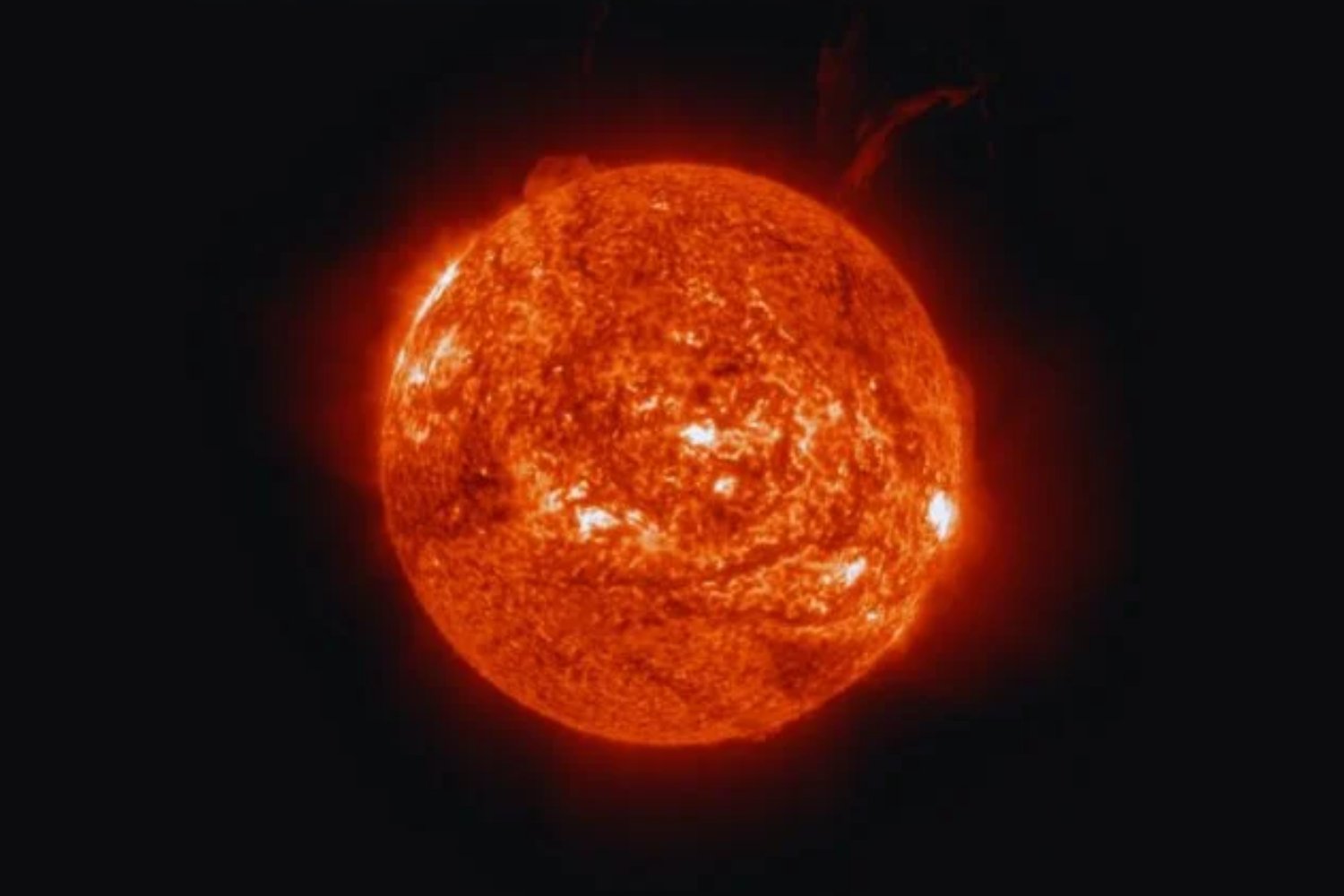 La llamarada que silenció al planeta: una potente erupción solar interrumpió las comunicaciones en varias regiones del mundo