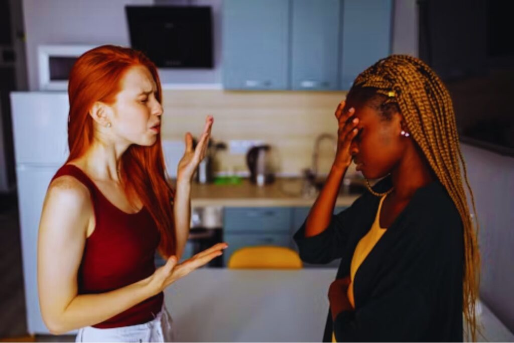 Las frases que rompen vínculos: señales invisibles que podrían estar saboteando tu vida social