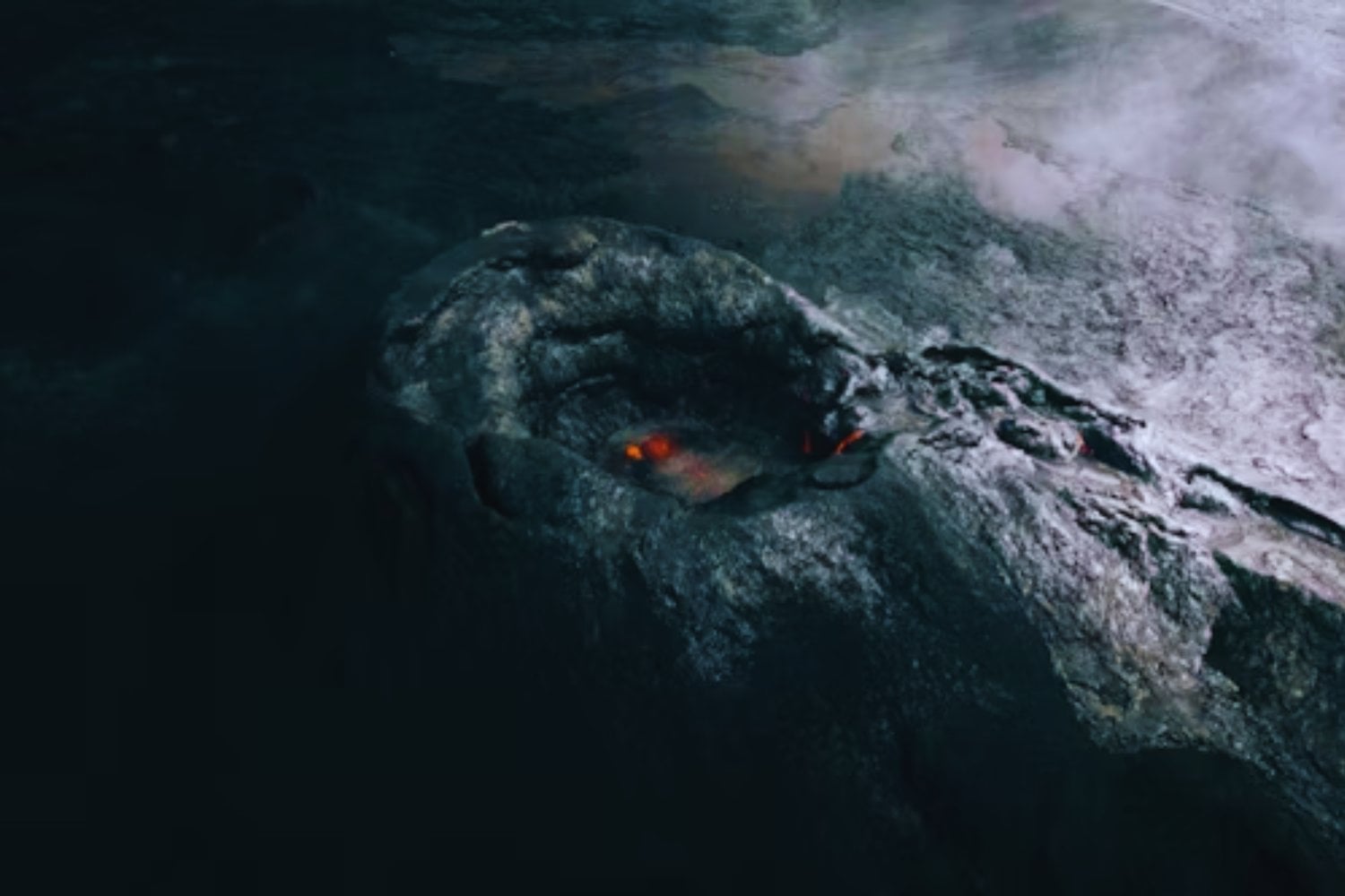 El volcán submarino más activo del Pacífico podría despertar: Científicos temen una erupción inminente frente a metros de Estados Unidos