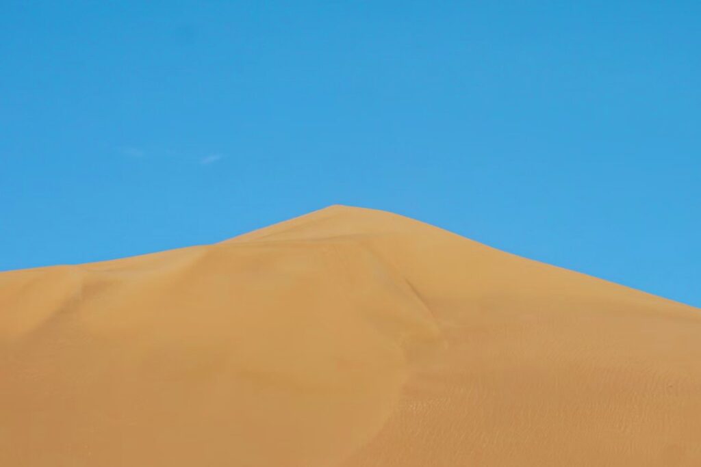 El Sahara guarda un secreto bajo la arena: descubren un antiguo río subterráneo congelado en el tiempo