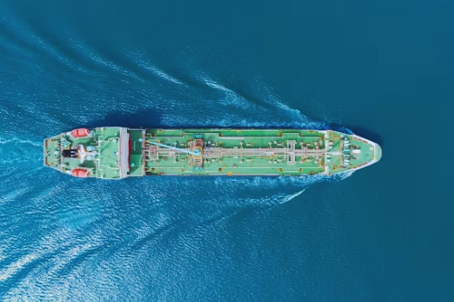China mueve sus fichas en silencio: las imágenes que revelan un giro clave en el poder naval asiático