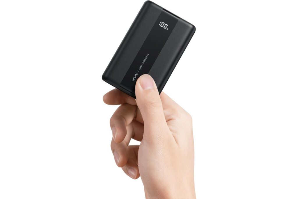 VRURC Batería Externa 20000mAh Mini Power Bank Carga Rapida 22.5W PD & QC 3.0 USB C Cargador Portatil compacta con 3 Entrada & 4 Salida Compatible con Smartphones