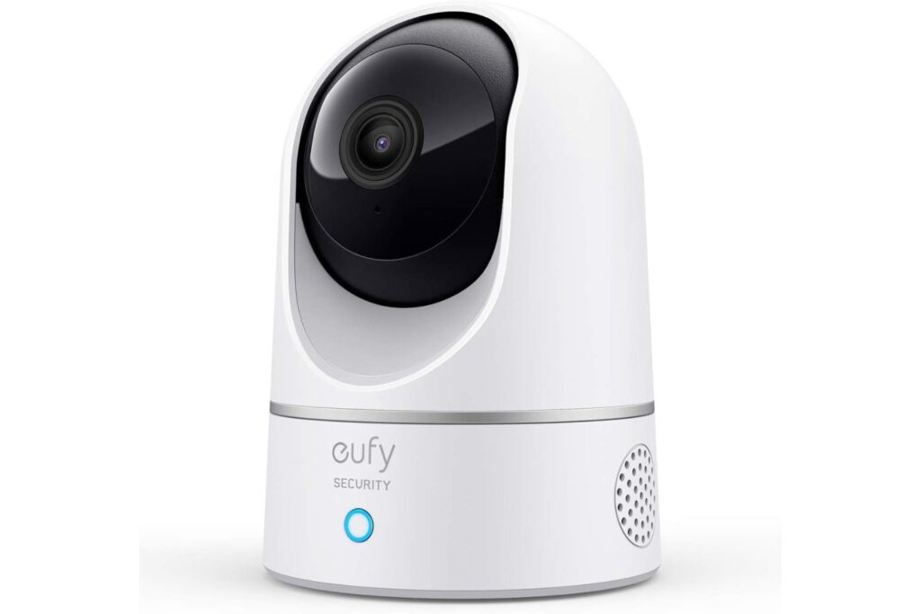eufy Security IndoorCam Camara vigilancia WiFi Interior, 2K Pan & Tilt, Reconocimiento de Personas, con Asistente de Voz, Sensor de Movimiento, sin Tarifa mensual, No se Requiere HomeBase