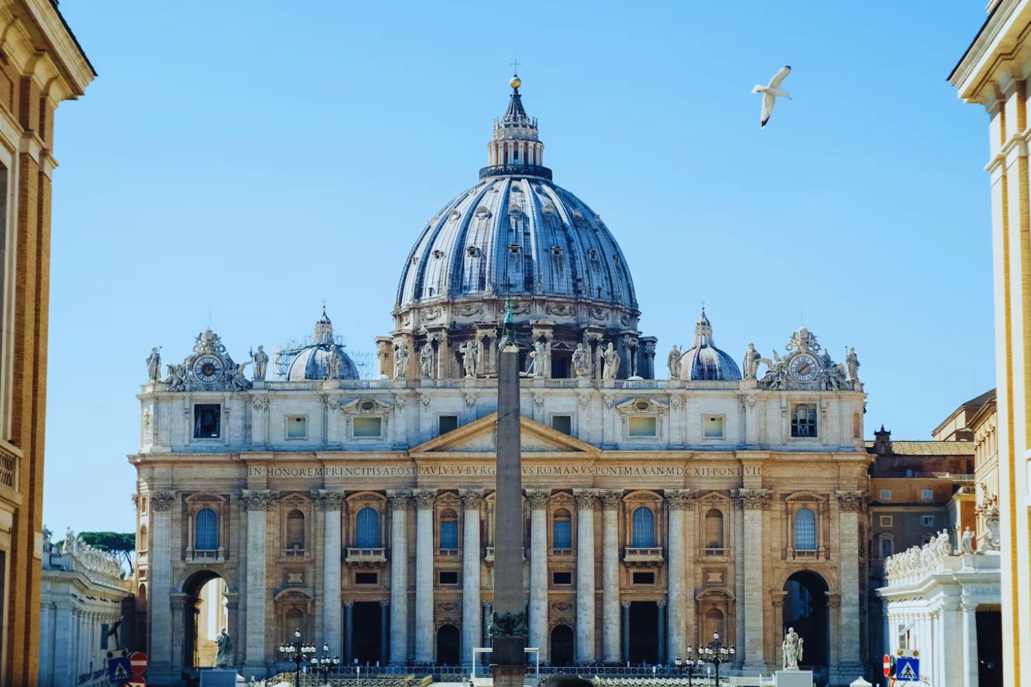 El poroteo secreto del Vaticano: entre lobbies, votos indecisos y un posible “papa latino” que incomoda a Trump