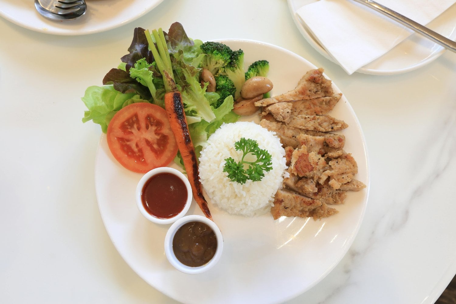 ¿Por qué sigues cansado aunque duermas más? 10 claves inesperadas que pueden devolverte la energía