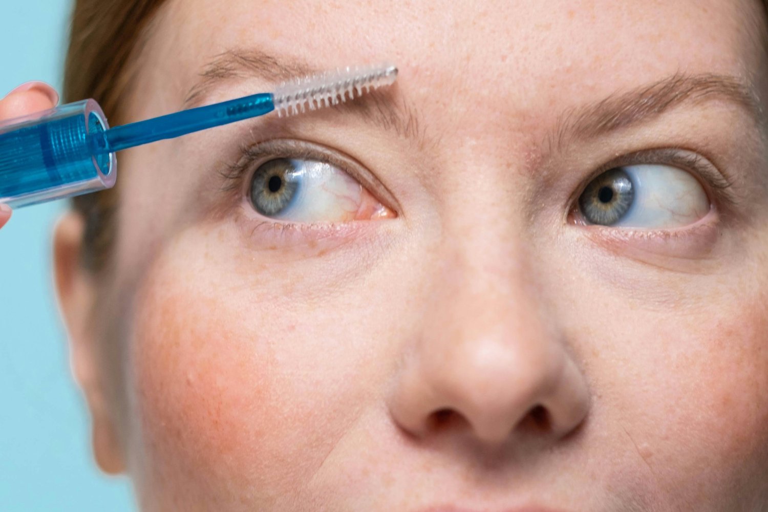 Lo que tus ojos callan: el color de la esclerótica podría romper un viejo mito evolutivo