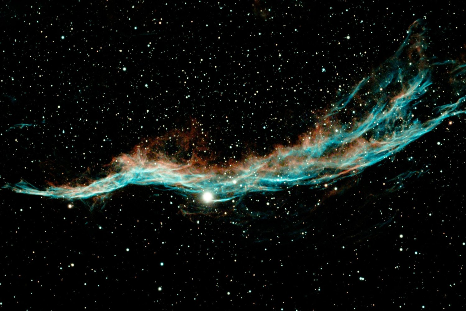 ¿Y si el universo tuviera la culpa? Las explosiones cósmicas que podrían haber borrado la vida en la Tierra