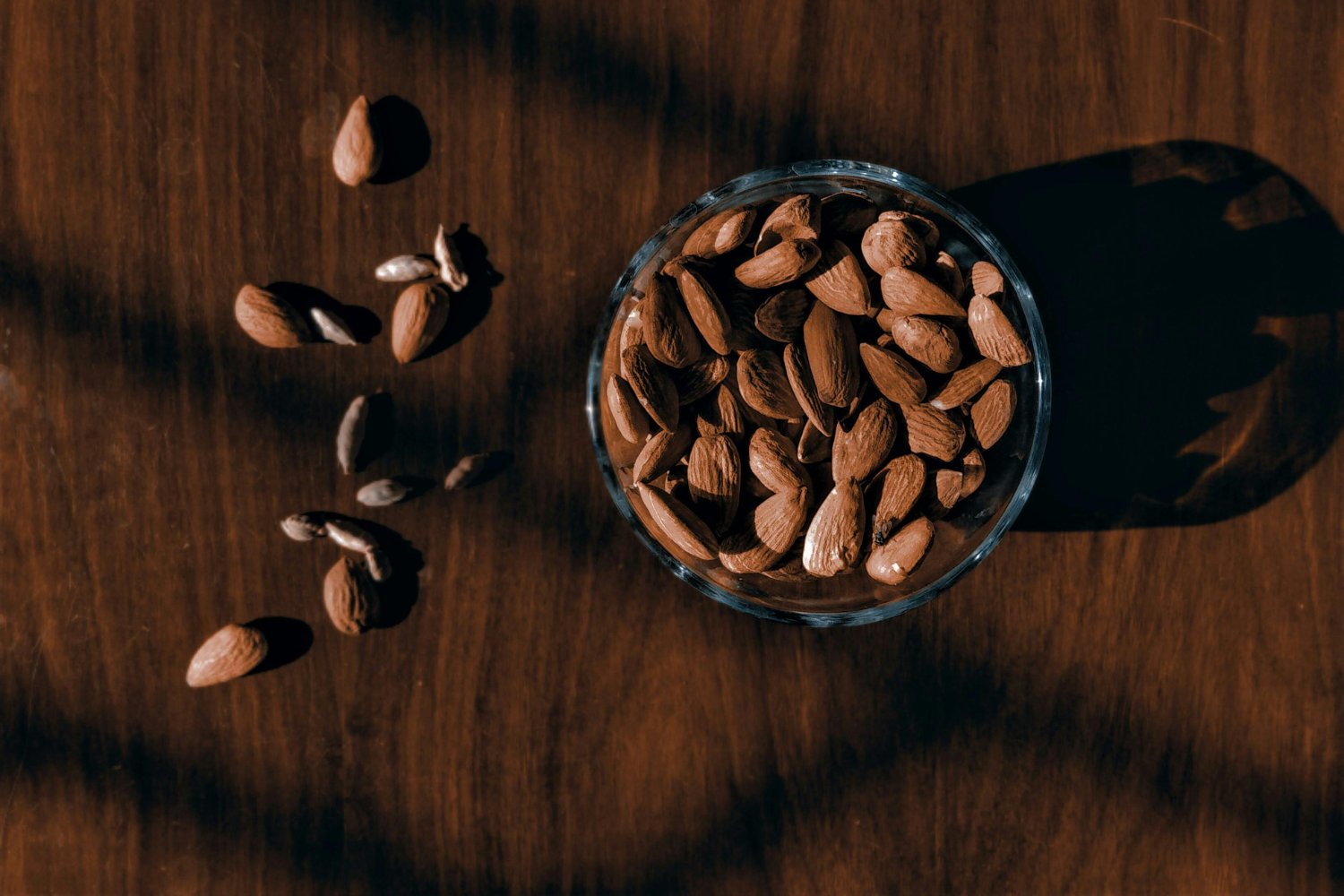 El fruto crujiente y barato que conquista los supermercados: mejora tu salud sin que lo notes