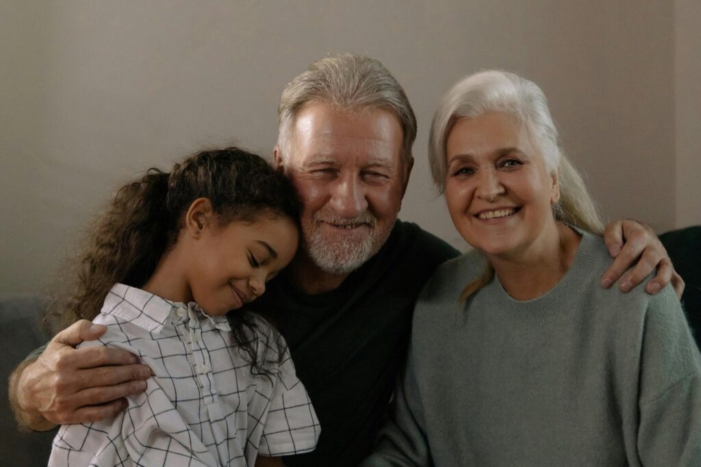 El lazo que transforma vidas: lo que aún no sabías del vínculo entre abuelos y nietos