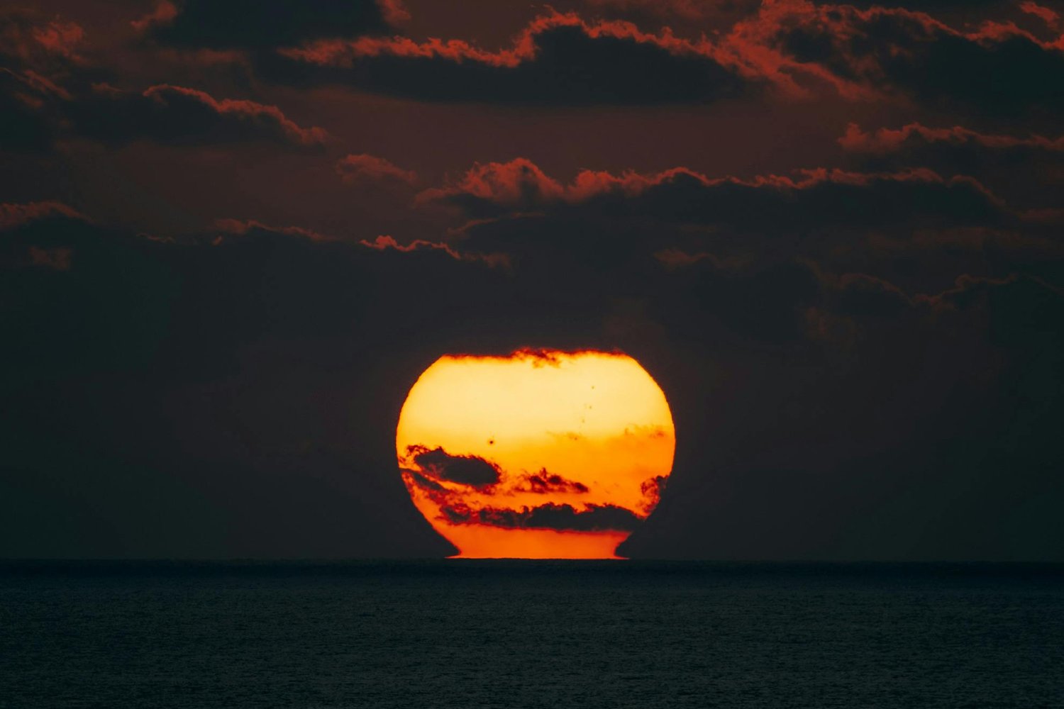 Descubren una tormenta solar tan intensa que parece de ciencia ficción (pero no lo es)