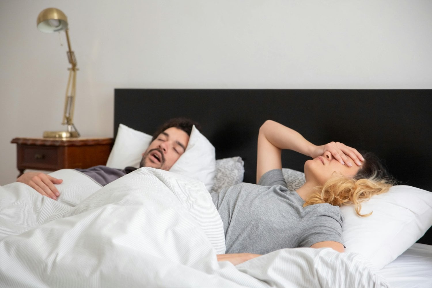 La decisión nocturna que está transformando las relaciones de pareja (y nadie se atreve a decirlo)