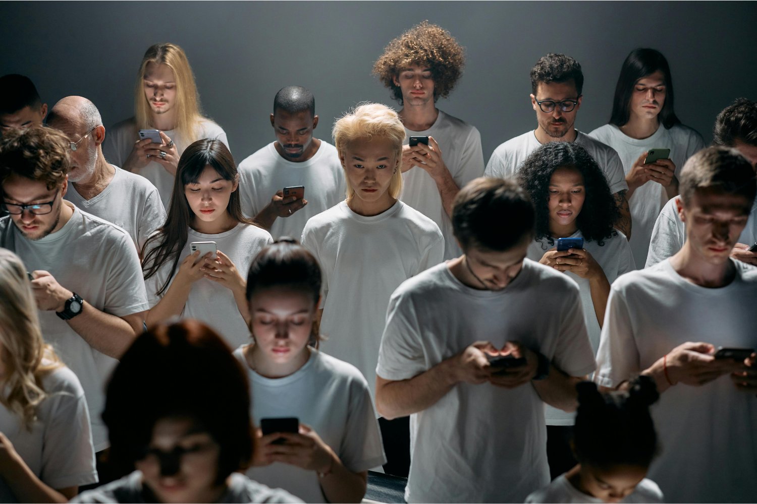 Lo que no te han contado sobre los adolescentes y el móvil: seis perfiles y un factor clave que lo cambia todo