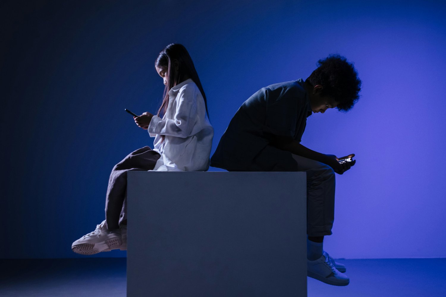 Lo que no te han contado sobre los adolescentes y el móvil: seis perfiles y un factor clave que lo cambia todo
