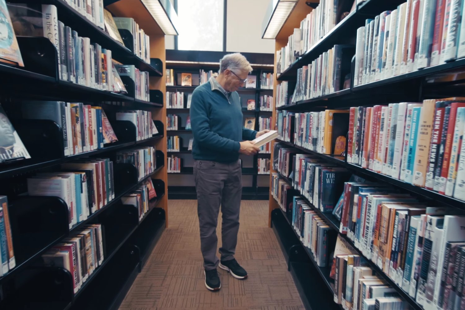 El futuro que inquieta a Bill Gates: una década para cambiarlo todo