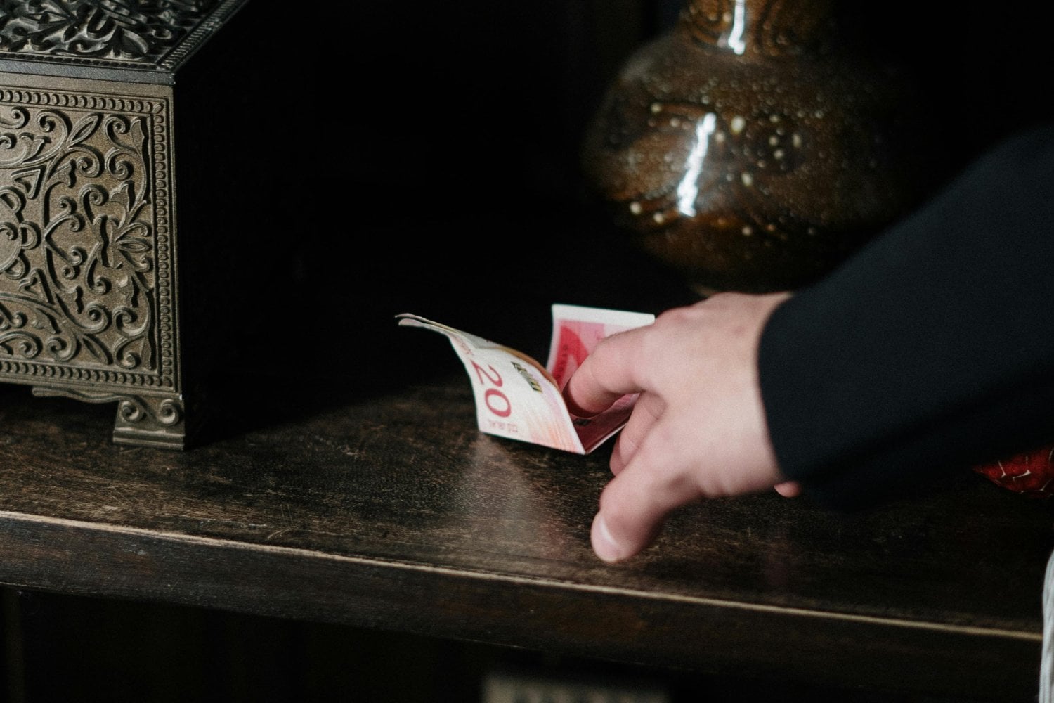 ¿Un cambio silencioso en marcha? Lo que podría destronar al dólar como rey del dinero mundial