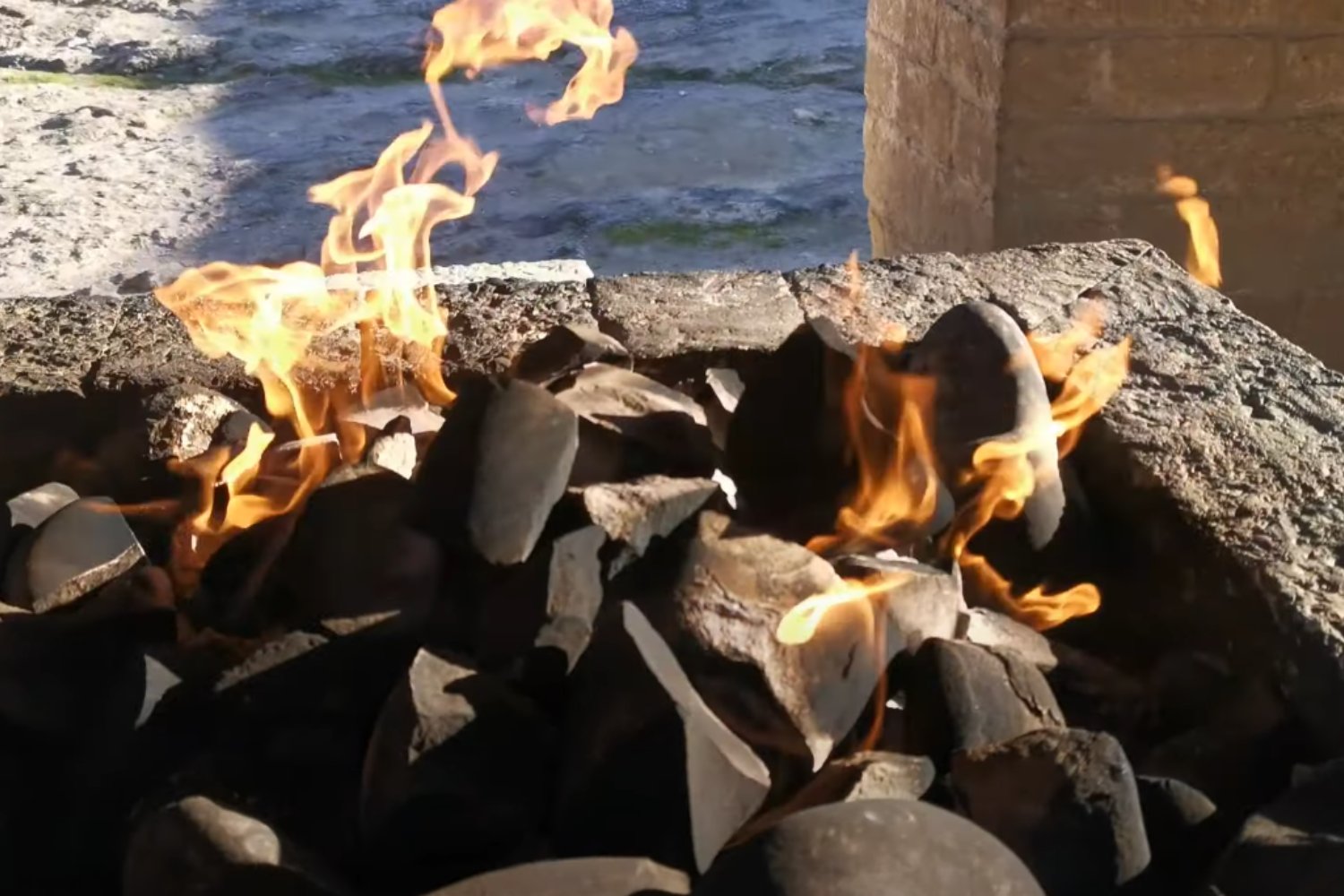 Azerbaiyan Fuego Que Brota Del Suelo