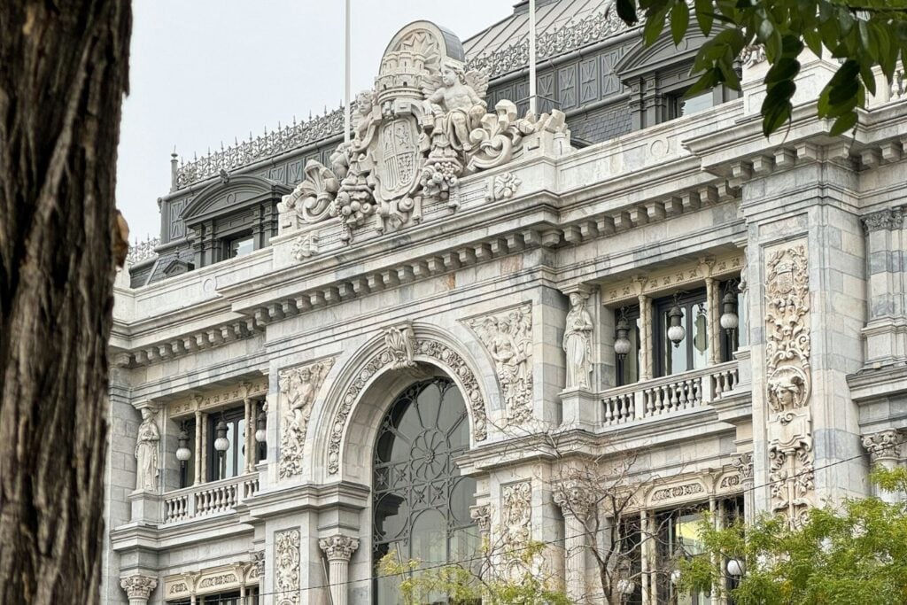 Banco De España Bloquea Cuentas