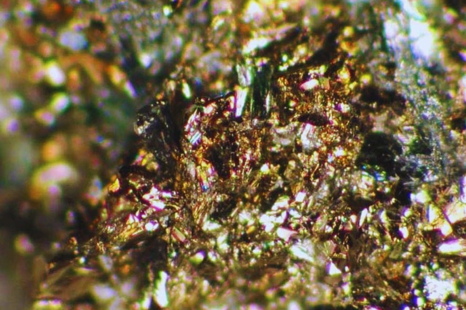 Un mineral fuera de lugar en un asteroide reabre el misterio sobre el origen del sistema solar