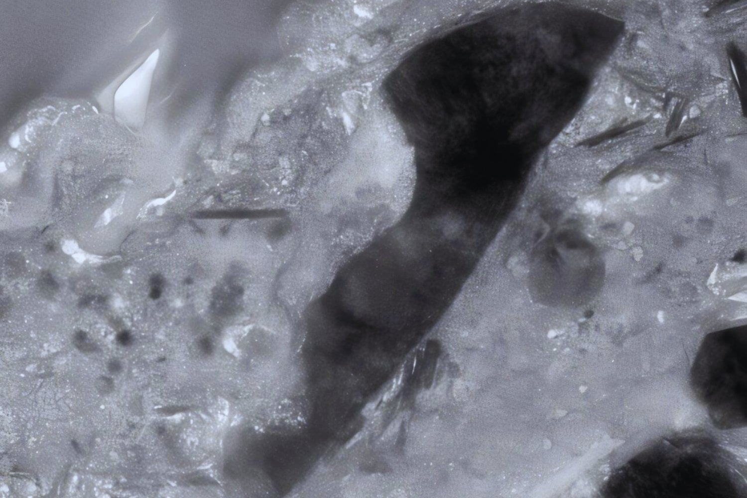 Un mineral fuera de lugar en un asteroide reabre el misterio sobre el origen del sistema solar