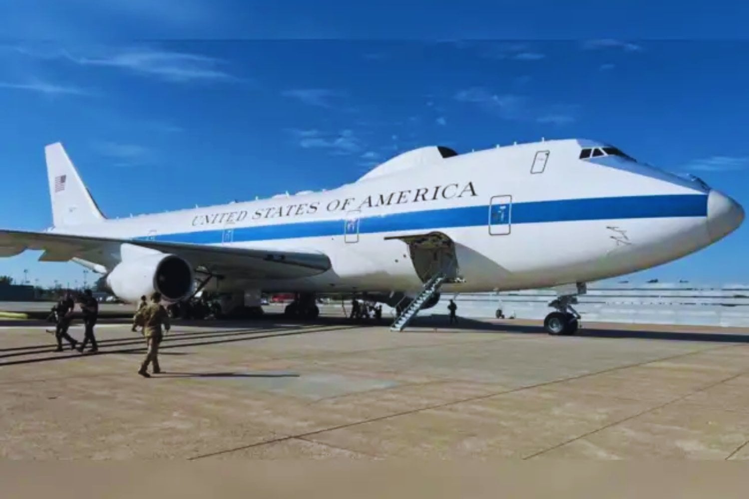 Un vuelo que no pasa desapercibido: el enigmático despliegue del "avión del Juicio Final"