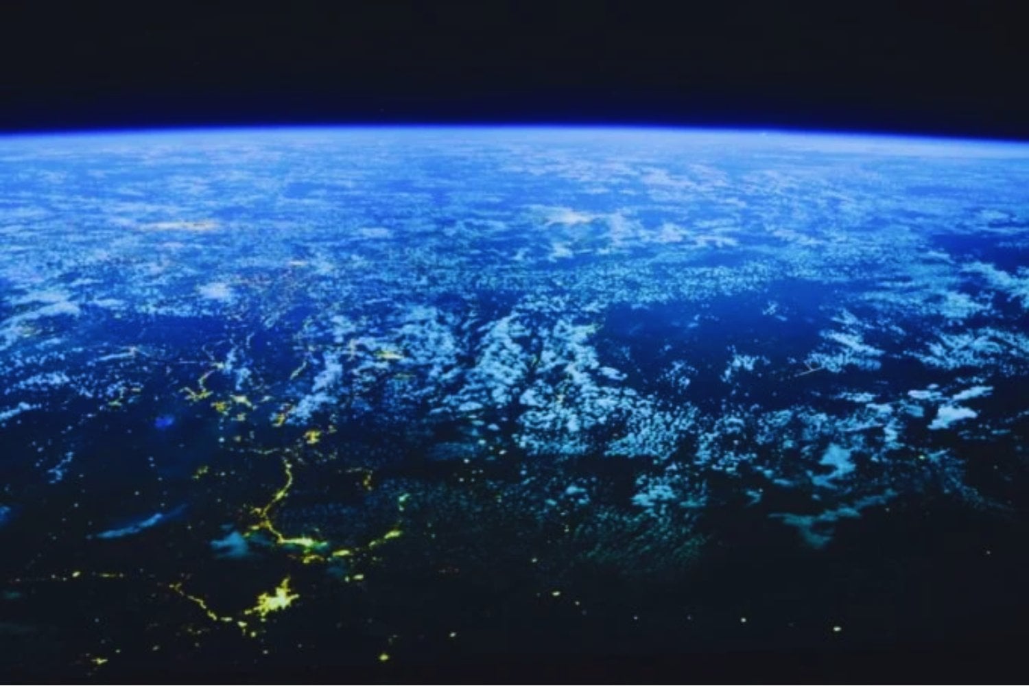 China se prepara para interceptar naves espaciales con robots: la Tiangong se convierte en bastión orbital