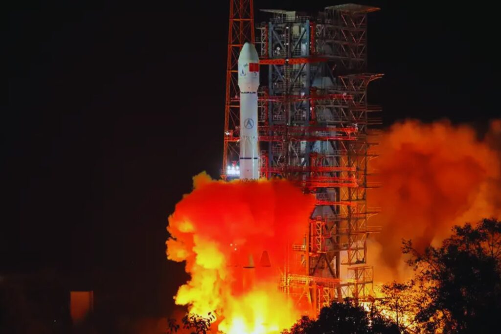 China apunta a una cuasiluna: la sonda Tianwen 2 revela su primer autorretrato en una misión histórica