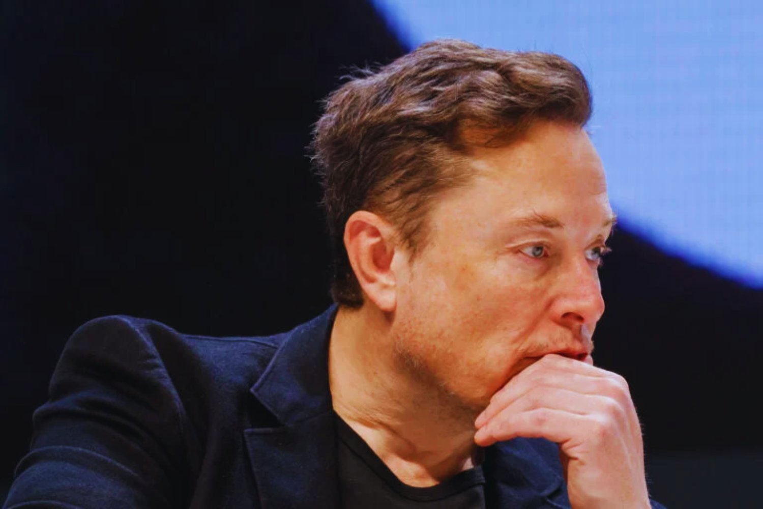 La IA de Elon Musk desata polémica: ¿error técnico o sesgo ideológico encubierto?