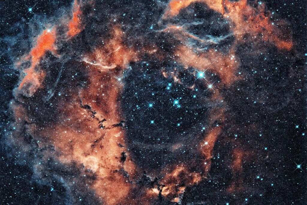 Detectan una explosión cósmica jamás vista desde el Big Bang y cambia lo que sabíamos sobre los agujeros negros