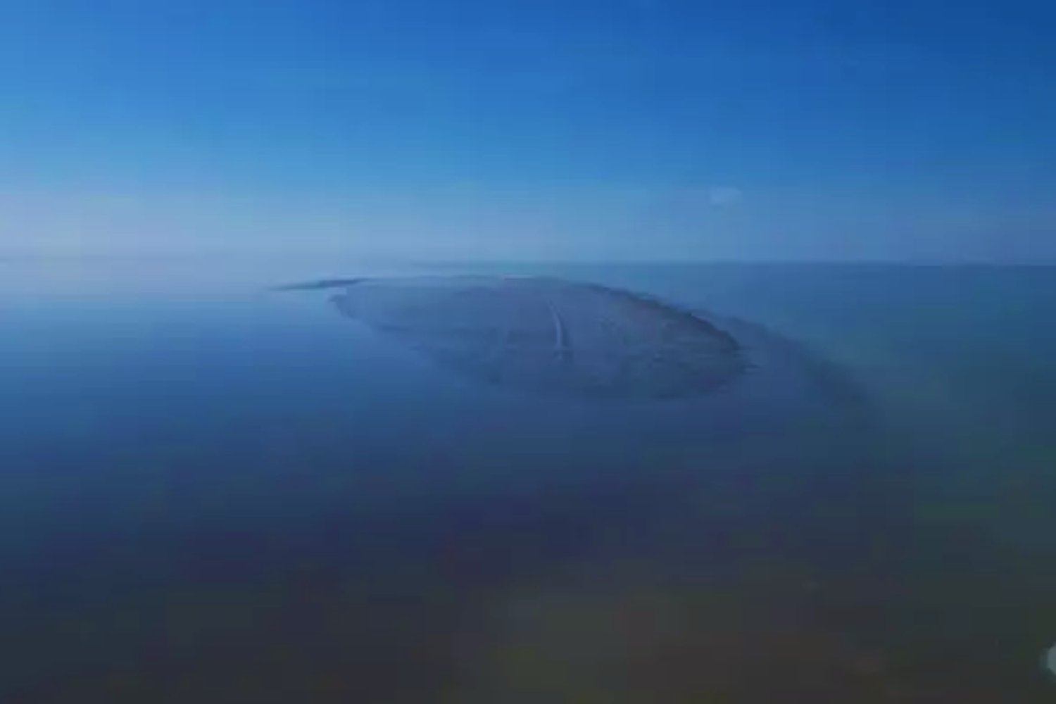 Lo que dejó el retroceso del Mar Caspio: una isla inesperada emerge y desconcierta a los científicos