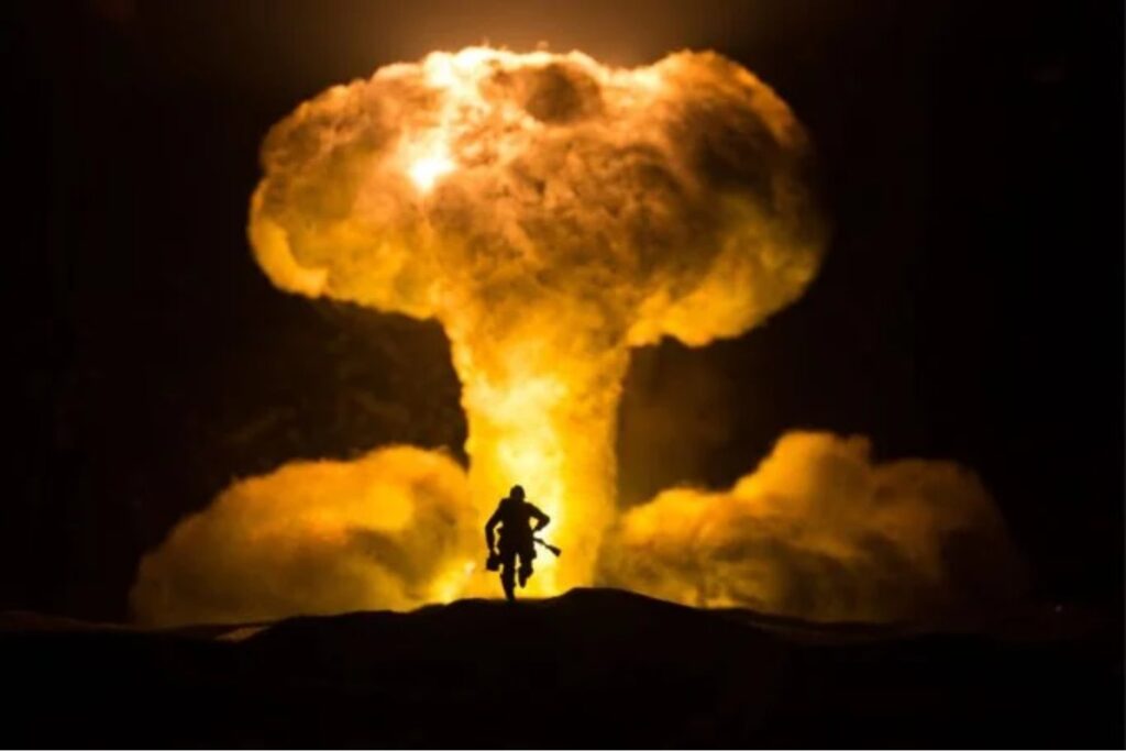 Lo que el fuego no perdona: así se comporta el cuerpo humano tras una explosión nuclear