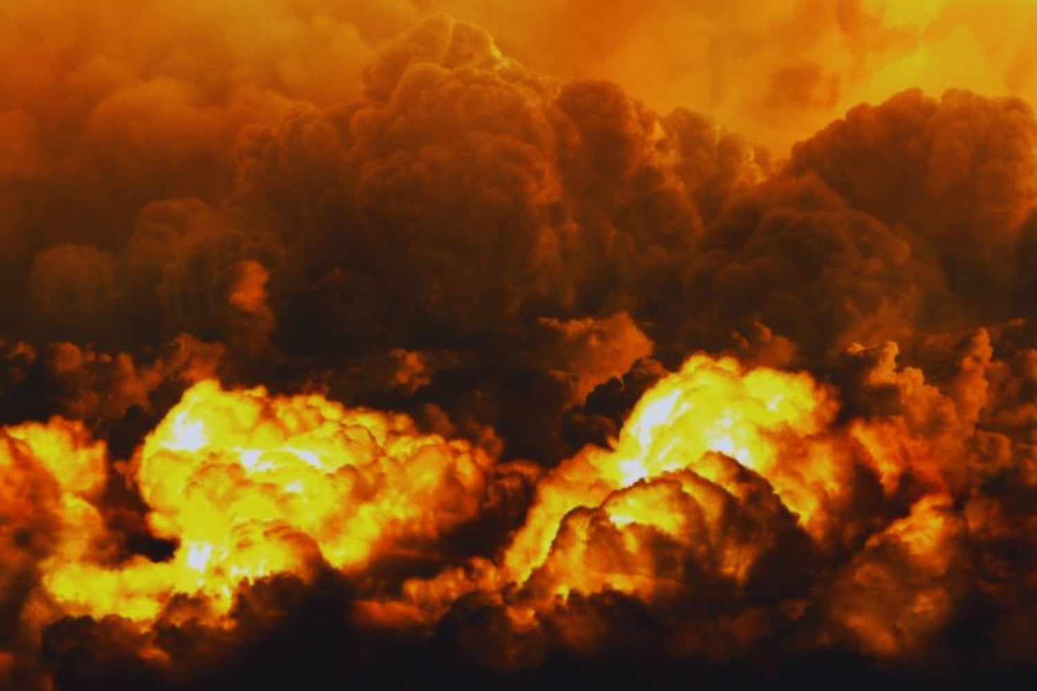 Lo que el fuego no perdona: así se comporta el cuerpo humano tras una explosión nuclear