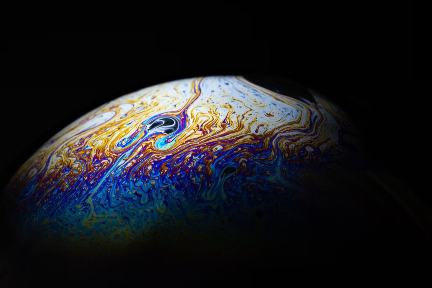 Lo que se mueve bajo nuestros pies: el inquietante hallazgo a 3.000 km de profundidad