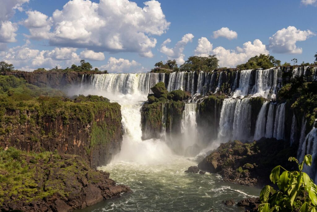 Lo que nadie te cuenta sobre las Cataratas del Iguazú: secretos que sorprenden hasta a los locales