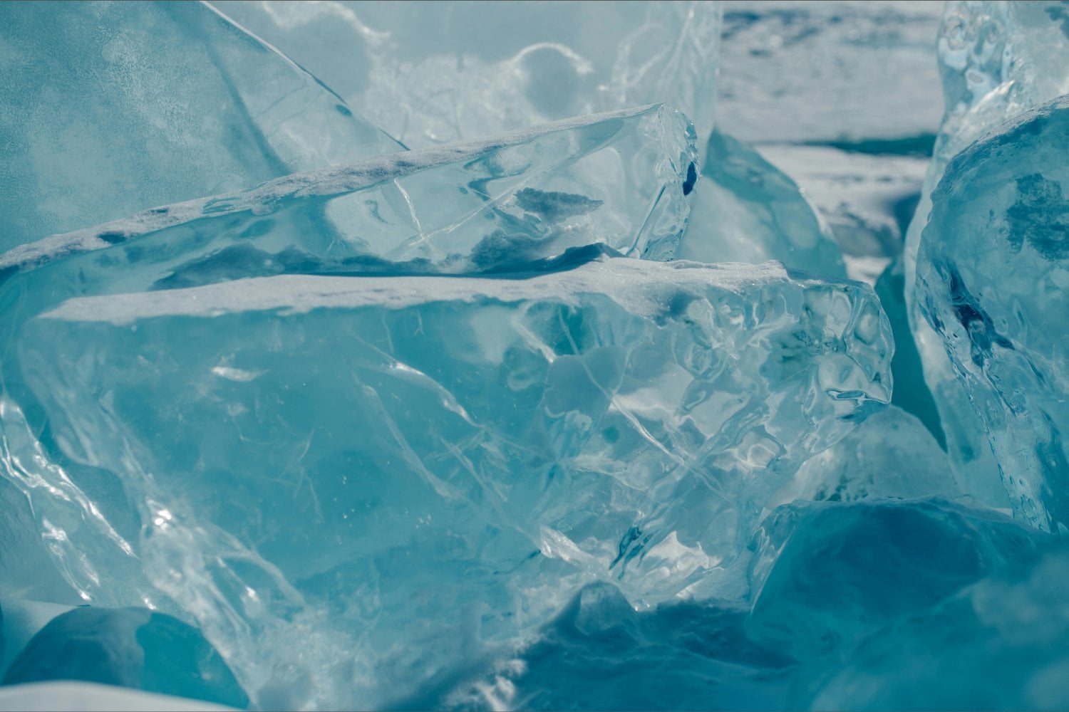 El plan secreto bajo el hielo: por qué científicos sellan cilindros helados en el rincón más remoto del planeta
