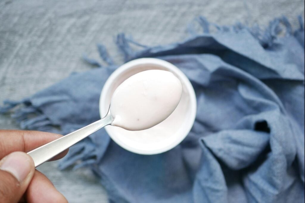 La sorprendente ciencia que esconde el yogur: lo que nunca imaginaste detrás de su textura perfecta