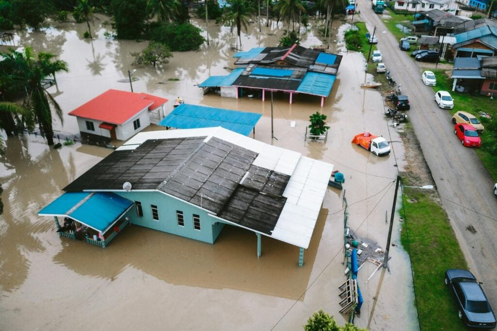 Cuando la tormenta sigue dentro: lo que nadie te cuenta del impacto emocional del clima extremo
