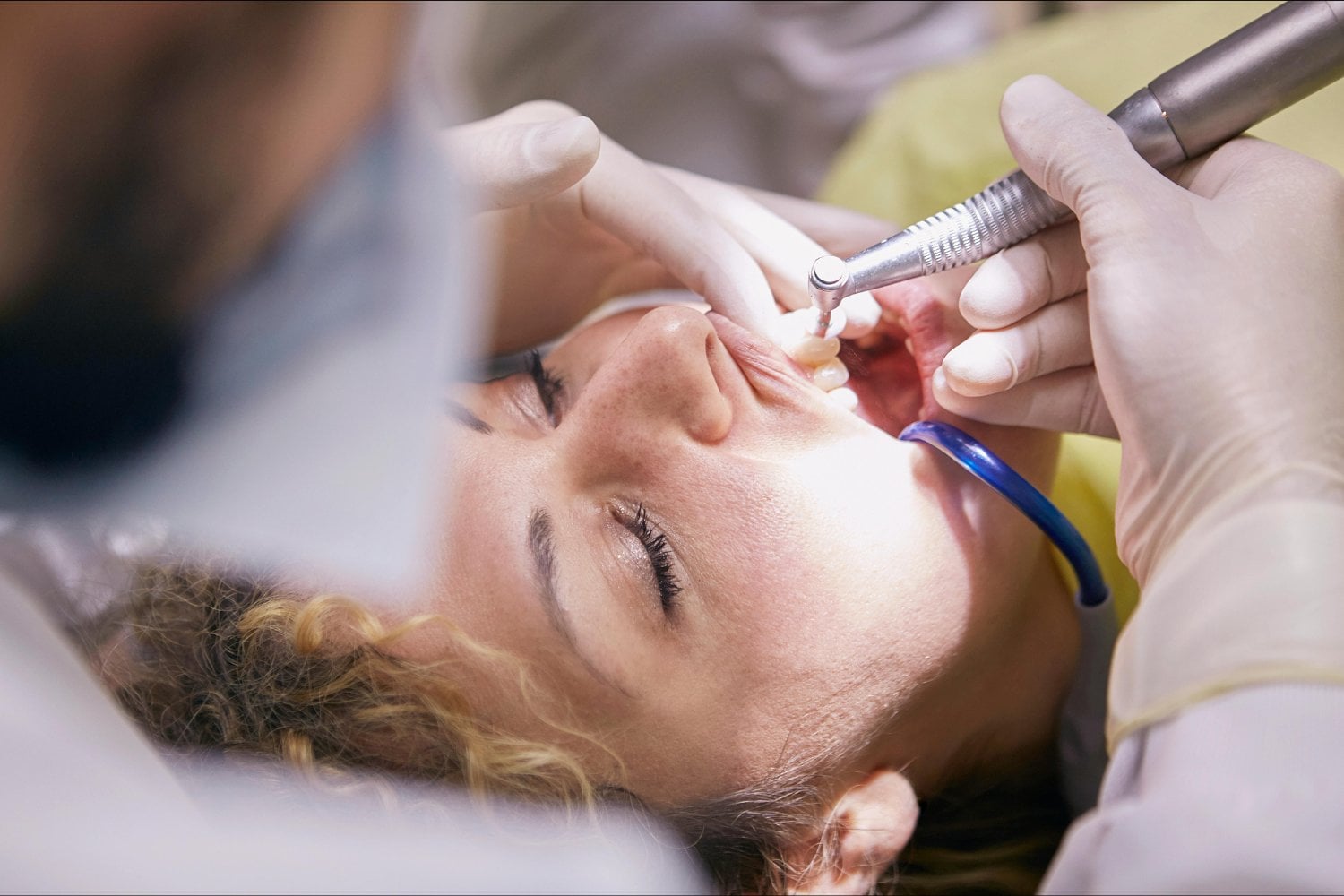 ¿Y si tus nuevos dientes también pudieran sentir? La revolución que empieza en tus encías