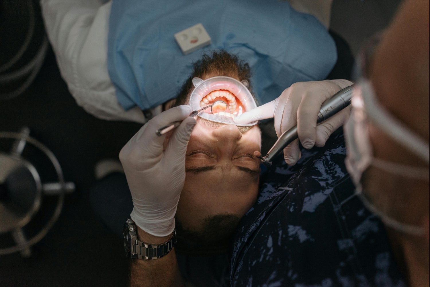 ¿Y si tus nuevos dientes también pudieran sentir? La revolución que empieza en tus encías