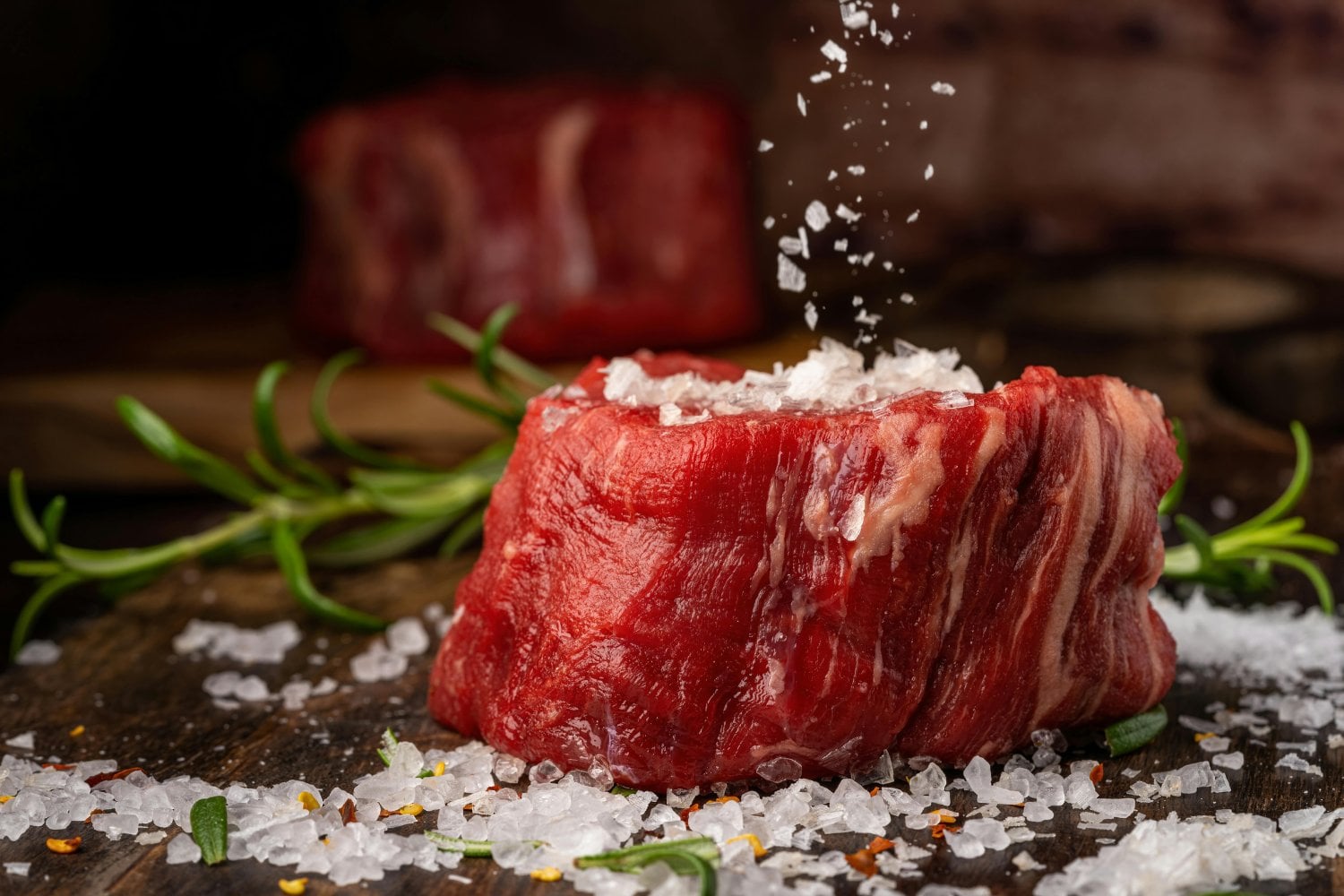 Comer carne cruda: lo que las redes no te cuentan y la ciencia desaconseja