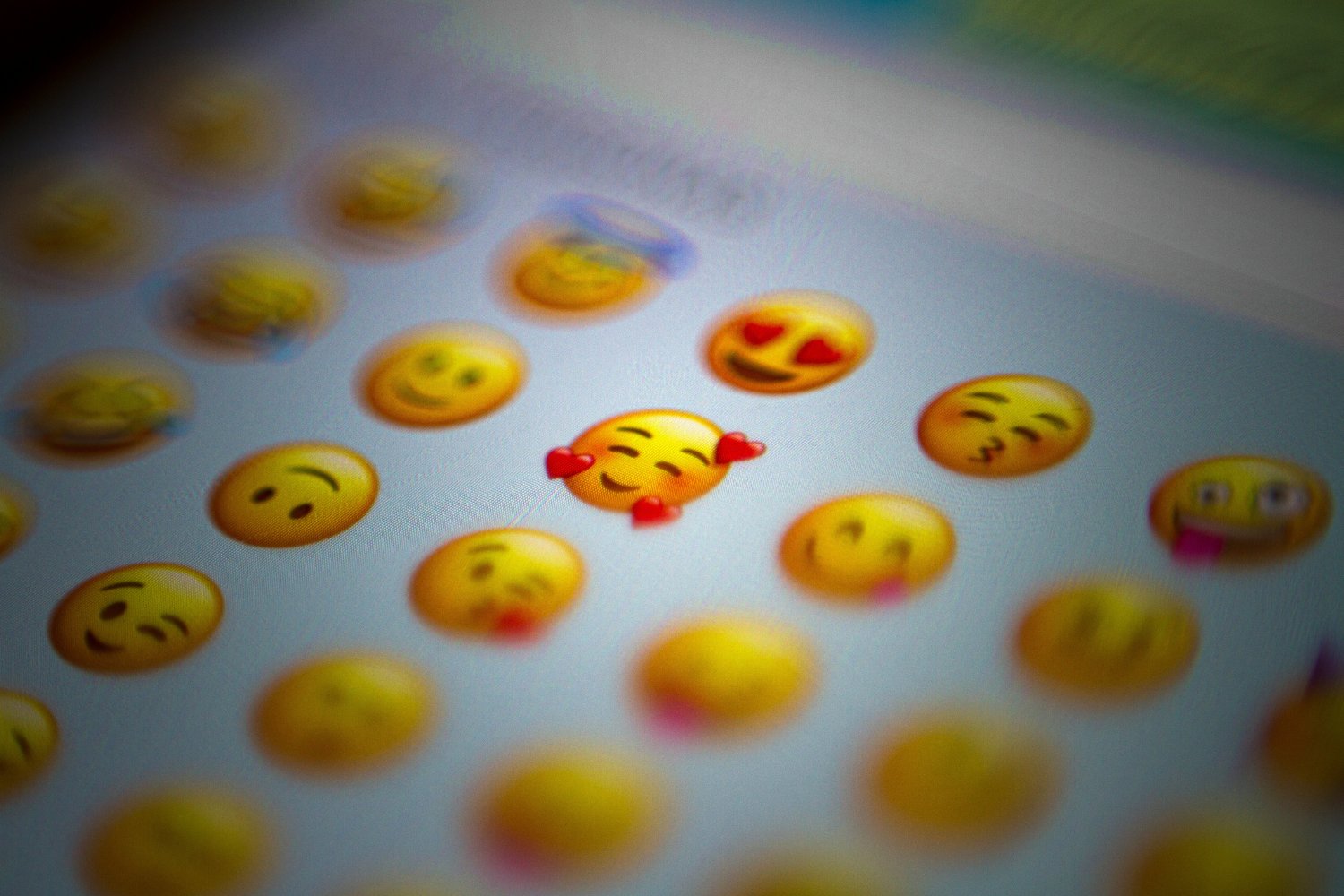 Como Ayudan Los Emojis A Evitar Malentendidos En Mensajes De Texto