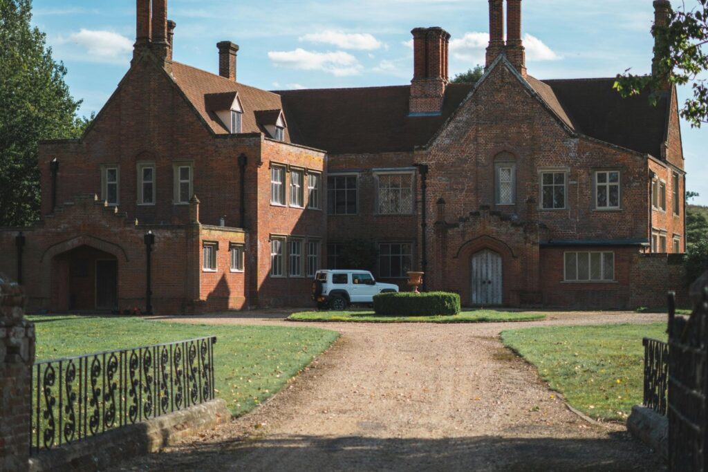 Como Funciona La Servidumbre Moderna