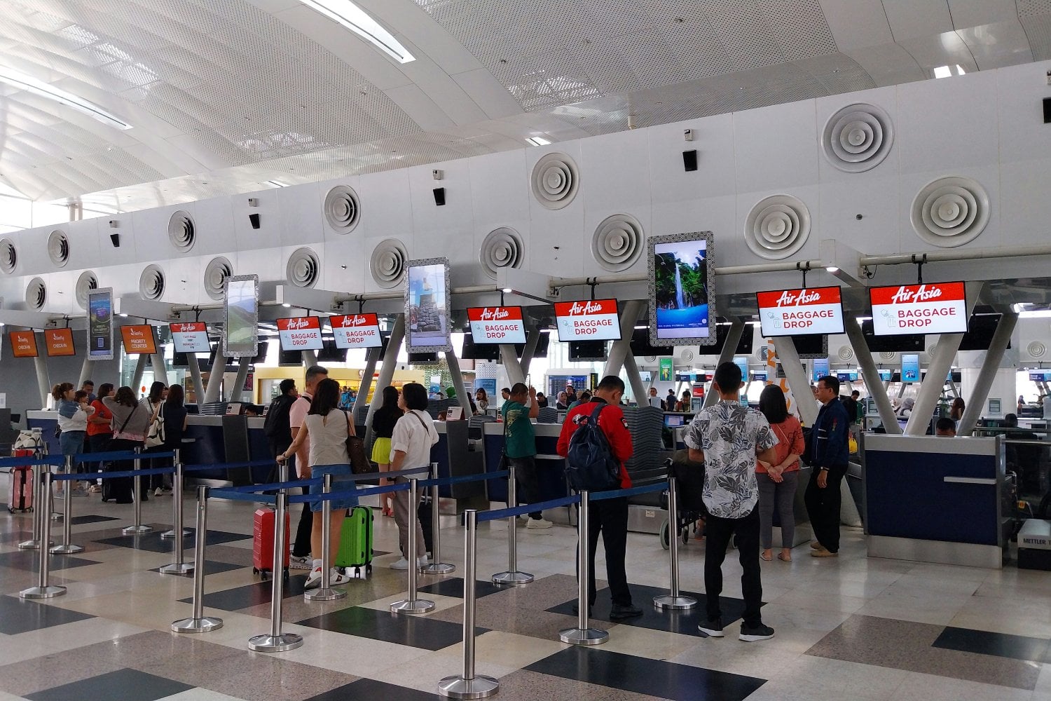 El Negocio Multimillonario De Las Aerolineas Con El Equipaje