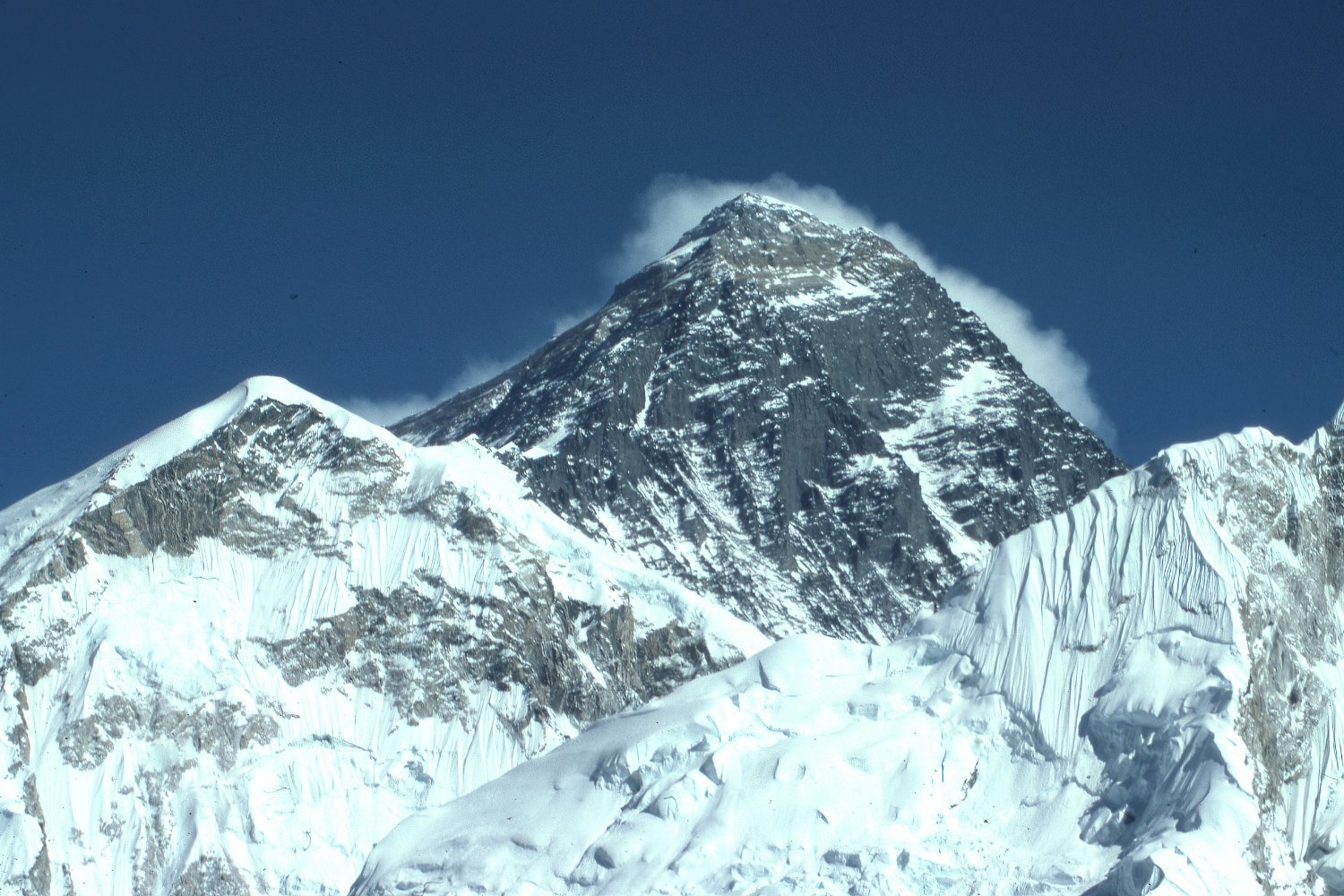 Las Nuevas Reglas De Nepal Para Proteger Al Everest De La Basura