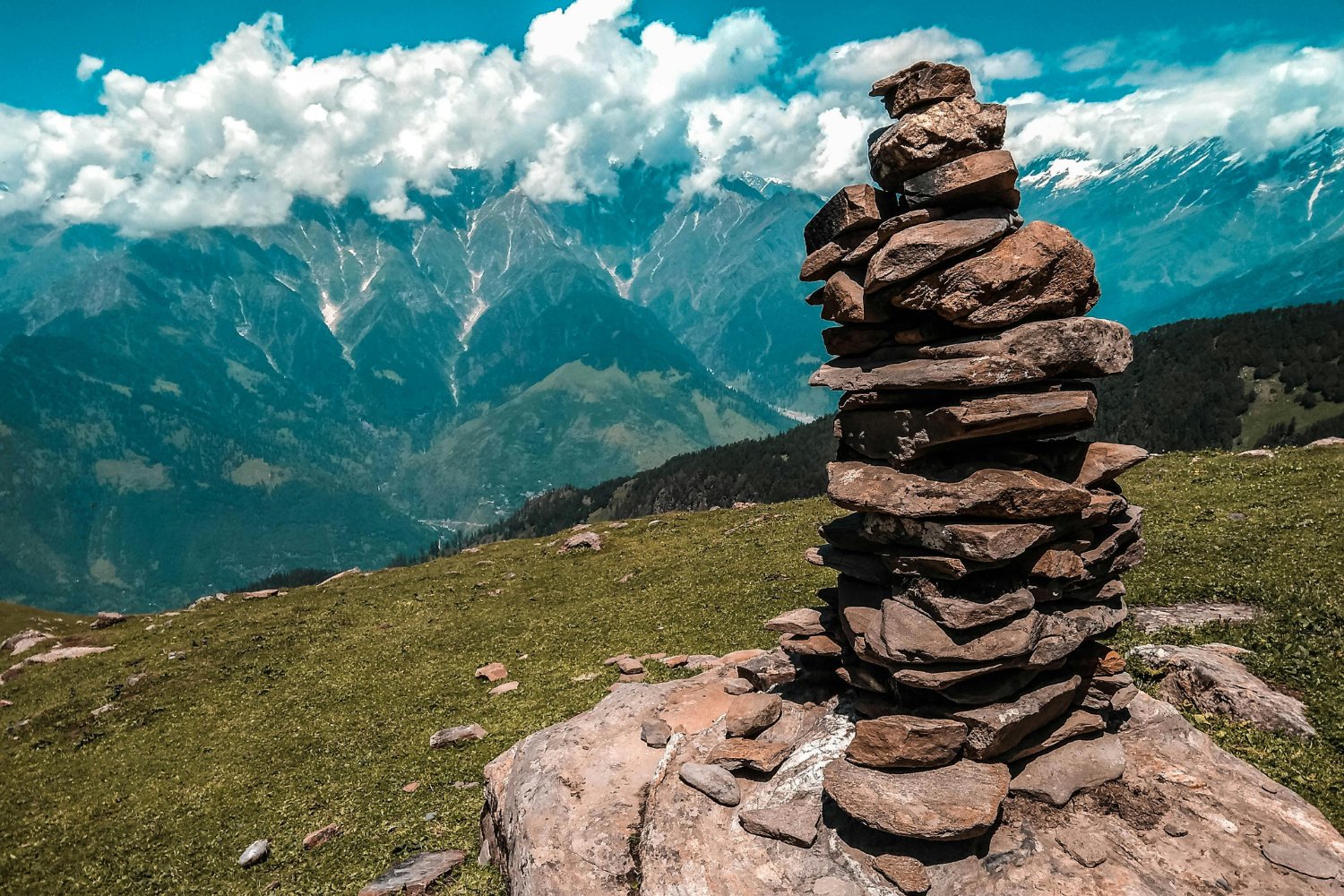 Monticulos De Piedras En Senderismo