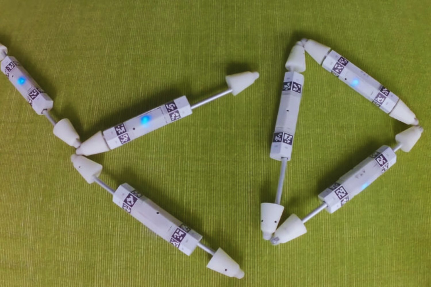 ¿Una nueva forma de vida? El robot que crece, se repara y evoluciona devorando a sus iguales